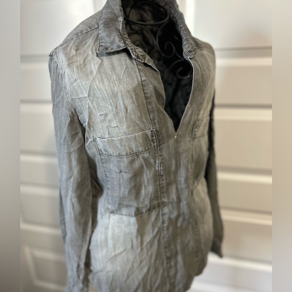 Bella Dahl Gray Chambray Pull Over Blouse - Picture 4 of 6